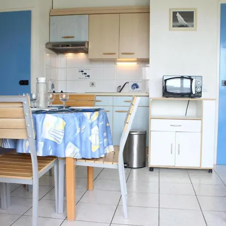 2 Pieces, 4 Couchages, La Rochelle - Proche Plage, Piscine, Tennis, Parking Prive - Fr-1-246-170 Apartmán