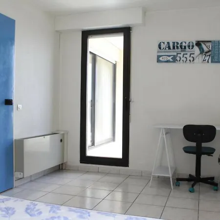 2 Pieces, 4 Couchages, La Rochelle - Proche Plage, Piscine, Tennis, Parking Prive - Fr-1-246-170 Apartmán *