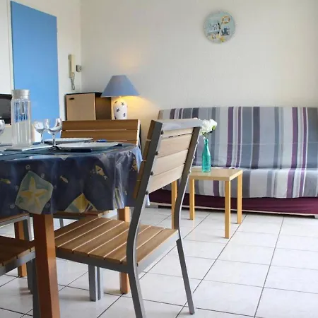 2 Pieces, 4 Couchages, La Rochelle - Proche Plage, Piscine, Tennis, Parking Prive - Fr-1-246-170 Apartmán