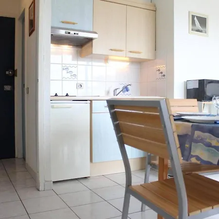 2 Pieces, 4 Couchages, La Rochelle - Proche Plage, Piscine, Tennis, Parking Prive - Fr-1-246-170 Apartmán *